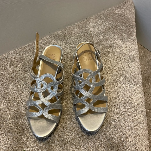 Silver open toed heeled sandals - Picture 3 of 3